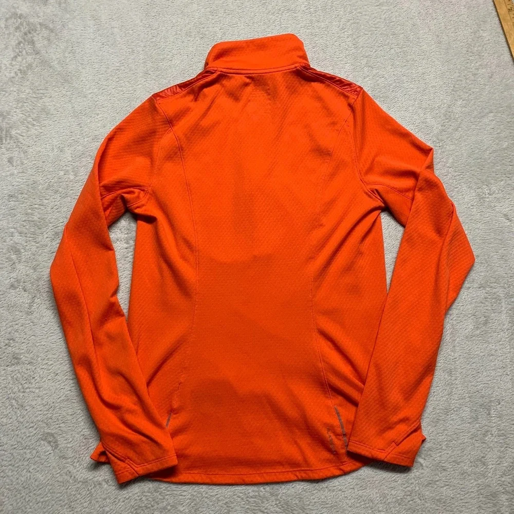The North Face Women's S Fire Red Brave the Cold Wind 1/2‎ Zip Flashdry Pullover